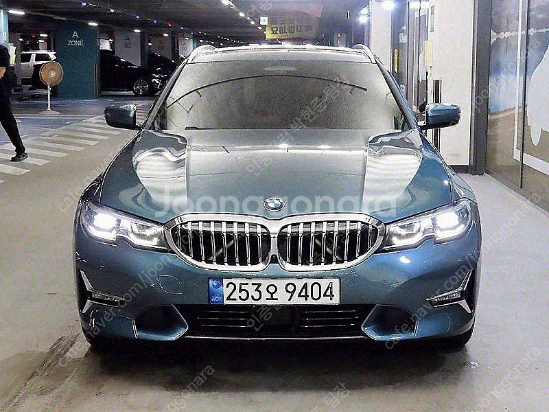 BMW 3시리즈 중고 BMW 320i 중고 승용차 파란색 2021년식 54,189km 320i 투어링 럭셔리 개인사...--3